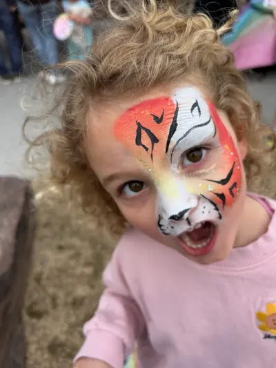 Tiger face painting design